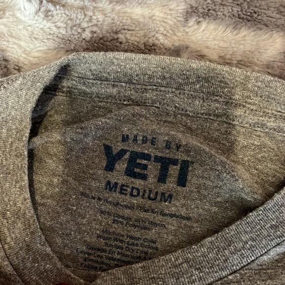 Yeti T-shirt - Picture 3 of 3